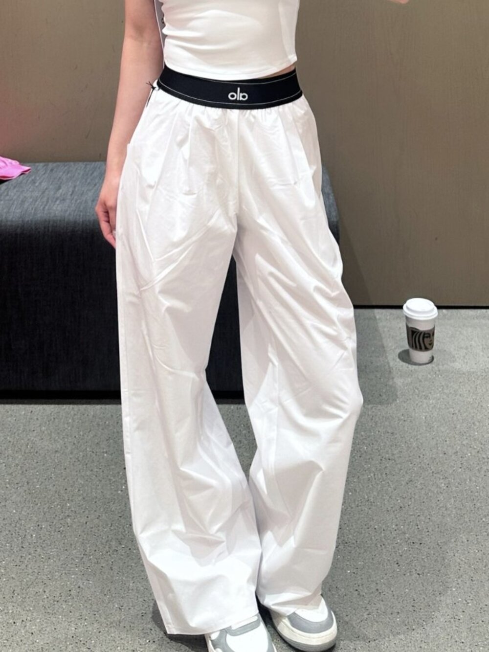 Alo Yoga Suit Up White Trouser Regular NWT - Clean Minimal Style🤍💎